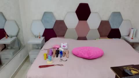 mariana online show from March 23, 2:32 pm