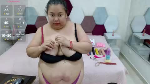 Snapshot of marianabbw_ chatting on July 24, 6:06 pm mariana online show from July 24, 6:06 pm