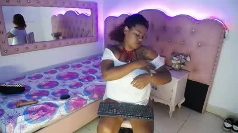 Mariana online show from February 18, 8:49 pm