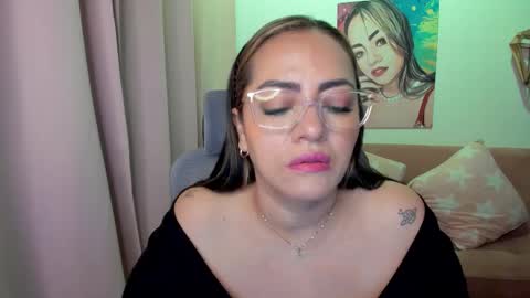 Mariana Lopez online show from December 2, 12:49 am