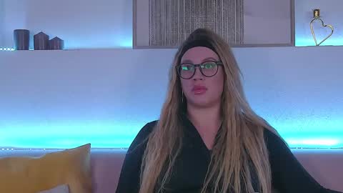 Snapshot of marianeumann chatting on January 31, 7:08 pm Maria online show from January 31, 7:08 pm