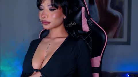 Snapshot of marianne__ chatting on January 9, 6:17 am M A R I A N E online show from January 9, 6:17 am