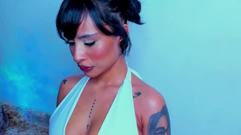 Snapshot of marianne__ chatting on January 25, 6:01 am M A R I A N E online show from January 25, 6:01 am