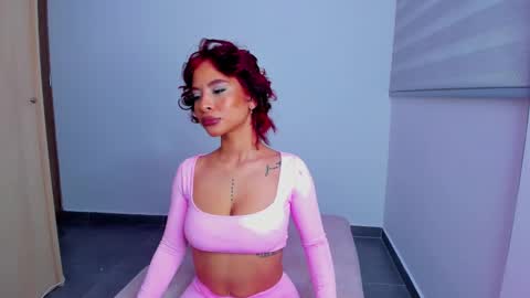 Snapshot of marianne__ chatting on February 15, 7:16 am M A R I A N E online show from February 15, 7:16 am