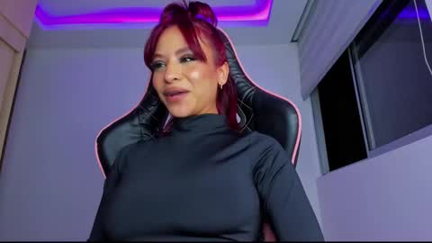 Snapshot of marianne__ chatting on February 27, 7:44 am M A R I A N E online show from February 27, 7:44 am