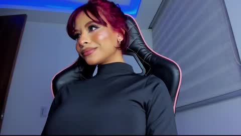 Snapshot of marianne__ chatting on March 2, 4:07 am M A R I A N E online show from March 2, 4:07 am