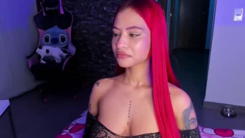 Snapshot of marianne__ chatting on October 6, 12:52 am M A R I A N E online show from October 6, 12:52 am