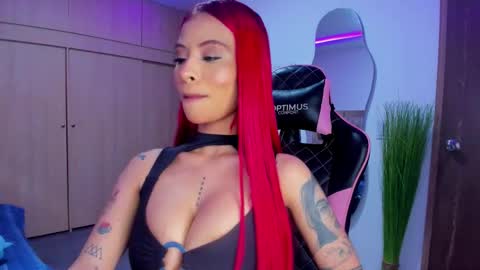 Snapshot of marianne__ chatting on November 1, 12:12 am M A R I A N E online show from November 1, 12:12 am