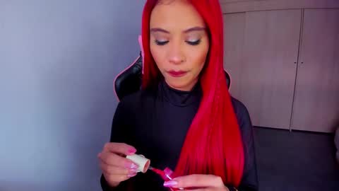 Snapshot of marianne__ chatting on November 12, 5:46 pm M A R I A N E online show from November 12, 5:46 pm