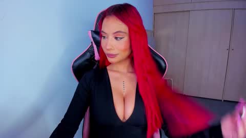 Snapshot of marianne__ chatting on November 17, 11:38 am M A R I A N E online show from November 17, 11:38 am