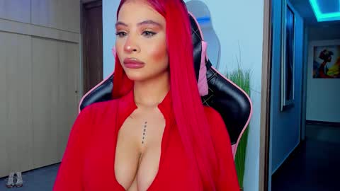 Snapshot of marianne__ chatting on November 30, 4:05 am M A R I A N E online show from November 30, 4:05 am