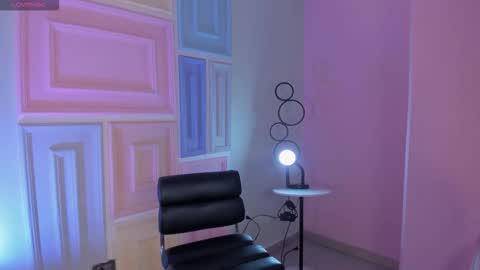 Marianne  online show from November 13, 8:30 pm