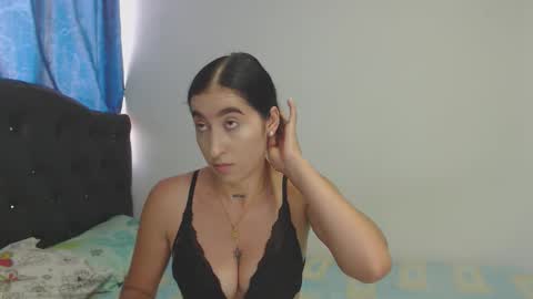 Snapshot of marianngell chatting on April 13, 8:47 pm Mariangel online show from April 13, 8:47 pm