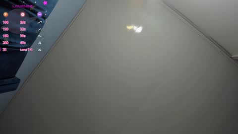 marianrosse online show from April 29, 1:32 am