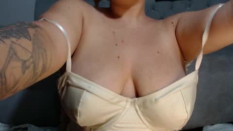 Maria  paulina online show from April 21, 6:52 am
