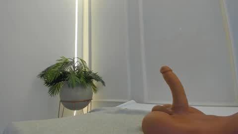 Maria Pettit online show from February 23, 12:27 pm