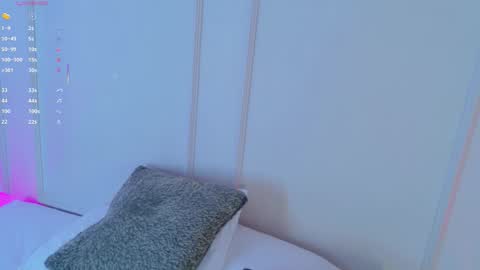 Maria Pettit online show from October 24, 11:17 am