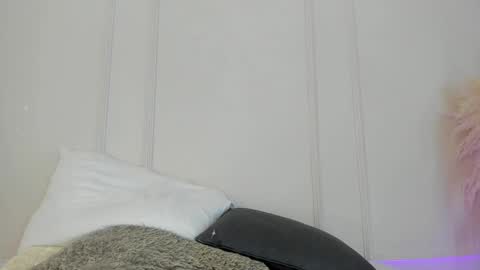 Maria Pettit online show from January 13, 11:48 am