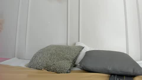 Maria Pettit online show from April 21, 12:44 pm