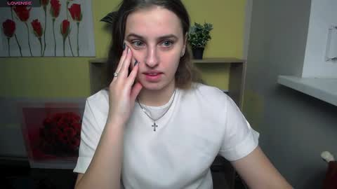 Snapshot of mariatess_ chatting on December 8, 11:35 am Mariia online show from December 8, 11:35 am