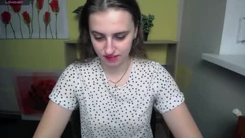 Snapshot of mariatess_ chatting on December 10, 10:49 am Mariia online show from December 10, 10:49 am