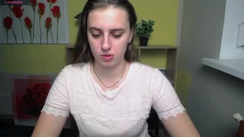 Snapshot of mariatess_ chatting on December 14, 4:31 pm Mariia online show from December 14, 4:31 pm