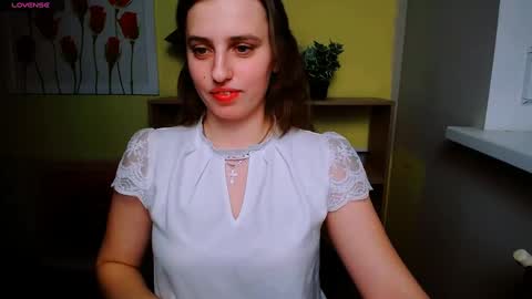 Snapshot of mariatess_ chatting on December 27, 11:17 am Mariia online show from December 27, 11:17 am