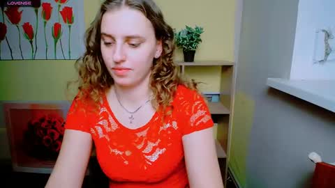 Snapshot of mariatess_ chatting on December 28, 12:56 pm Mariia online show from December 28, 12:56 pm