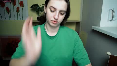Snapshot of mariatess_ chatting on January 5, 9:15 am Mariia online show from January 5, 9:15 am