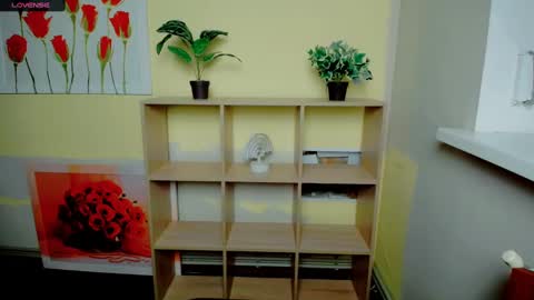 Snapshot of mariatess_ chatting on February 6, 9:11 am Mariia online show from February 6, 9:11 am
