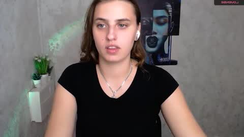 Snapshot of mariatess_ chatting on September 22, 8:38 am Mariia online show from September 22, 8:38 am