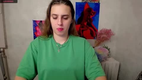 Snapshot of mariatess_ chatting on October 23, 9:41 am Mariia online show from October 23, 9:41 am