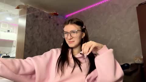 Eva online show from March 5, 5:31 pm