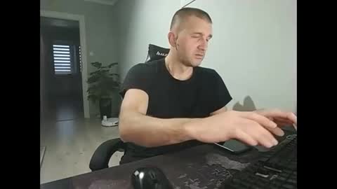 Snapshot of maribor5879 chatting on February 14, 6:12 am maribor5879 online show from February 14, 6:12 am