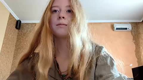 Snapshot of maricagorgo chatting on June 6, 4:28 am Kate online show from June 6, 4:28 am