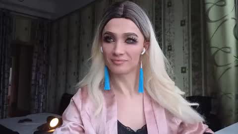 Snapshot of maridekoks chatting on February 25, 12:03 pm Mari online show from February 25, 12:03 pm