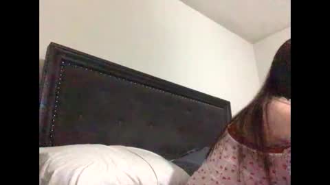 Snapshot of marie00090 chatting on May 2, 6:29 am marie00090 online show from May 2, 6:29 am