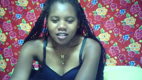 Snapshot of marie599194 chatting on July 6, 4:31 am marie599194 online show from July 6, 4:31 am