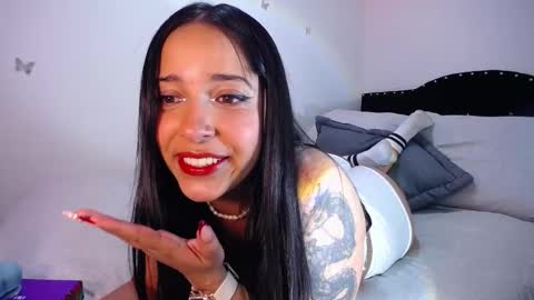 Snapshot of marie_daved chatting on December 29, 6:03 am Nicolle online show from December 29, 6:03 am