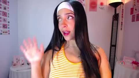 Nicolle online show from July 18, 4:05 am