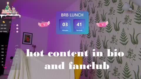 Snapshot of marie_diaze chatting on December 11, 8:26 am Marie LEAVE YOUR WITH ME online show from December 11, 8:26 am