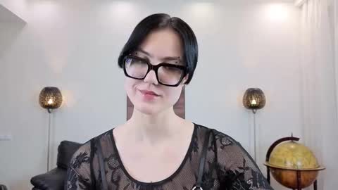 Marie Fitch online show from February 24, 1:03 am