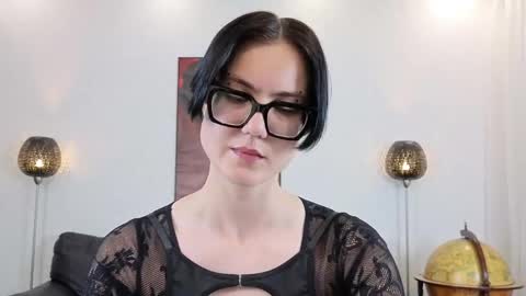 Marie Fitch online show from April 22, 1:41 am