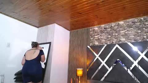 marie_hss online show from April 22, 3:35 pm