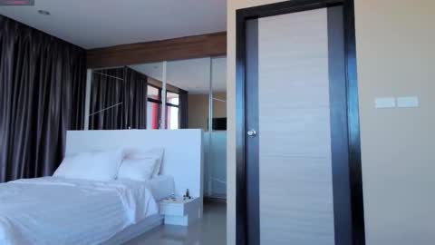 Marie online show from September 22, 8:05 am