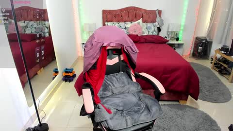 Snapshot of marie_mature chatting on December 24, 5:34 pm marie online show from December 24, 5:34 pm