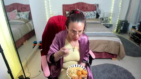 Snapshot of marie_mature chatting on February 11, 6:22 pm marie online show from February 11, 6:22 pm