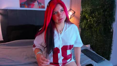 Marie online show from March 18, 3:31 am