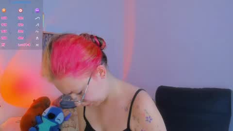 Snapshot of marieetaylor chatting on May 23, 6:56 pm Mariee online show from May 23, 6:56 pm