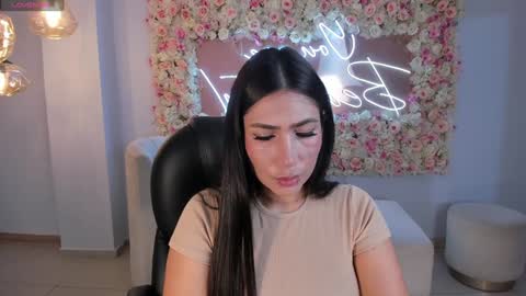 Snapshot of mariejane2 chatting on January 29, 10:48 am Im Marie Jane online show from January 29, 10:48 am